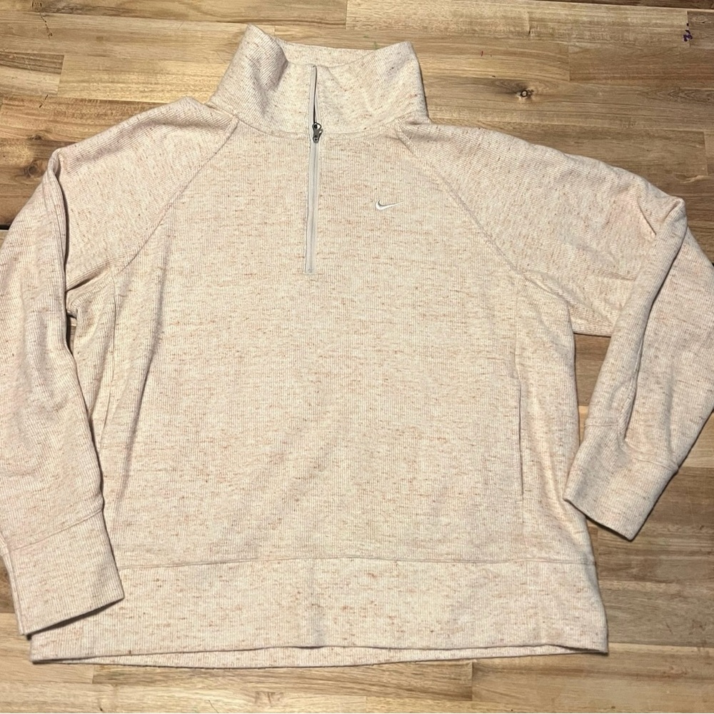 Nike size Medium women’s pullover - worn once